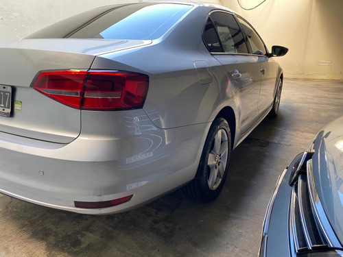 Volkswagen Vento 2.5 Advance Plus 170cv 2015