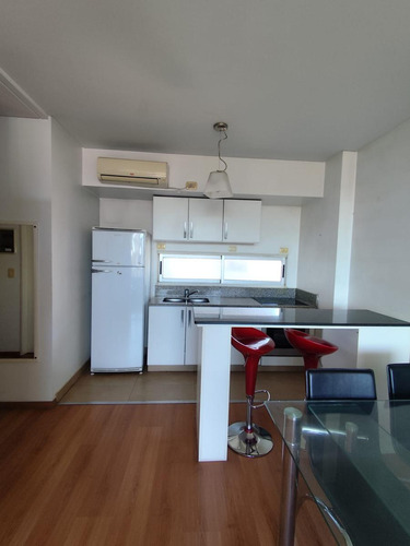 Amplio Monoambiente En Alquiler Con Balcon Y Amenities, Colegiales. E-furio.