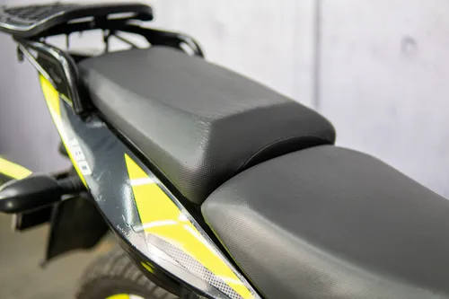 Bajaj Pulsar 180 Fi Neon 2023