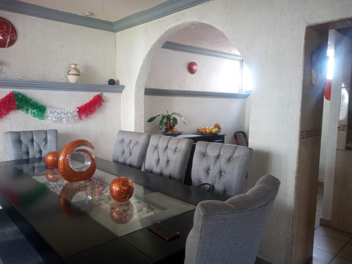 Excelente Casa En Emiliano Zapata, Morelos, Con Terreno Excedente Y Alberca