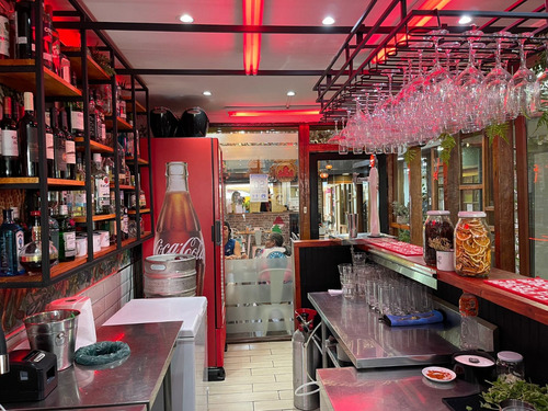Restaurant Funcionando En Barrio Italia