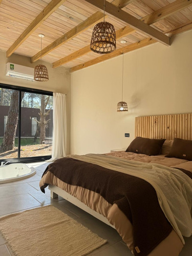 Casa En Venta 4 Ambientes, A Estrenar - Villa Robles - Pinamar