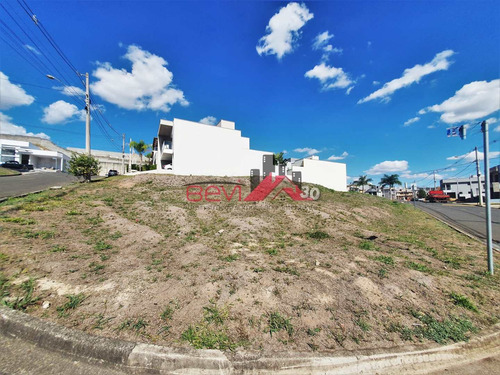 Imagem 2 de 10 de Terreno Em Condomínio Fechado De Esquina Com Aclive! - V6201