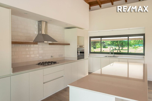 Casa 3 Dormitorios Venta La Reserva A Estrenar