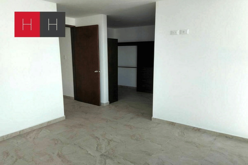 Venta De Casa En Lomas Del Valle