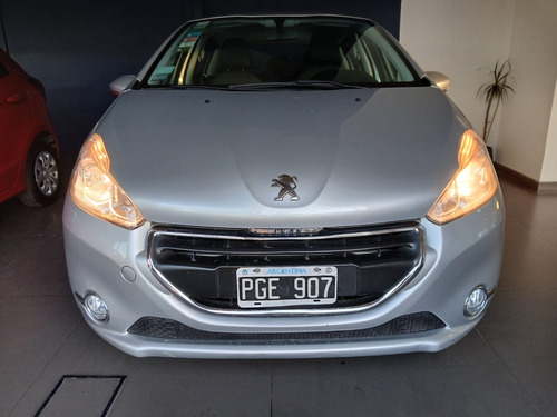 Peugeot 208 1.5 Allure Touchscreen