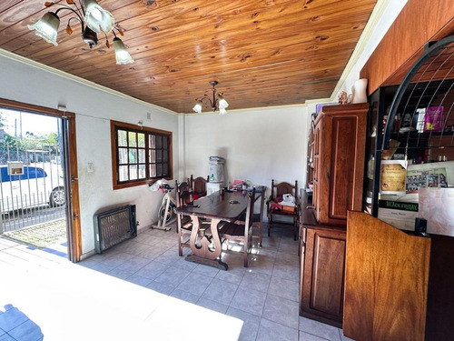 Venta Casa 5 Ambientes + 2 Locales Hurlingham
