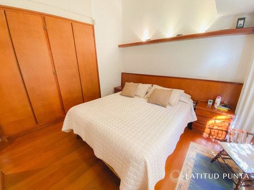 Residencia En Cantegril- Ref: 935