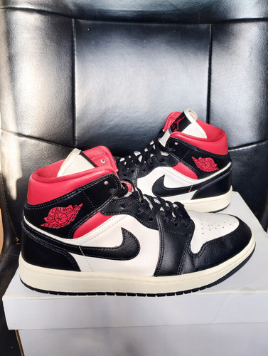 Nike Jordan 1 Mid Red Panda Usadas (Usado)