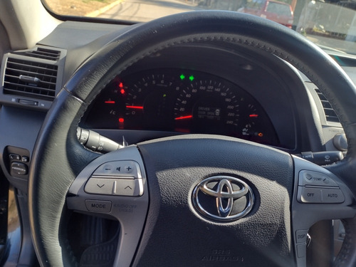 Toyota Camry 2.4 At L4