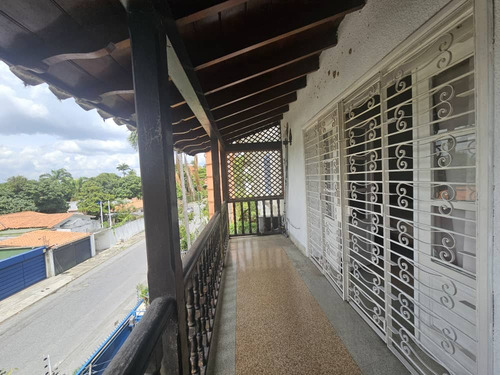 Venta De Fabulosa Propiedad Tipo Townhouse (apartamento) Altamira