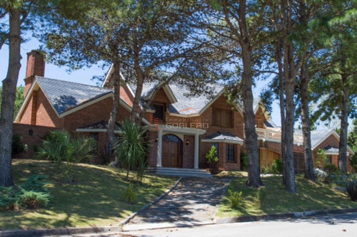 Imagen 28 de 28 de Casa 6 Dormitorios, Piscina, Venta O Venta En Beverly Hills - Punta Del Este
