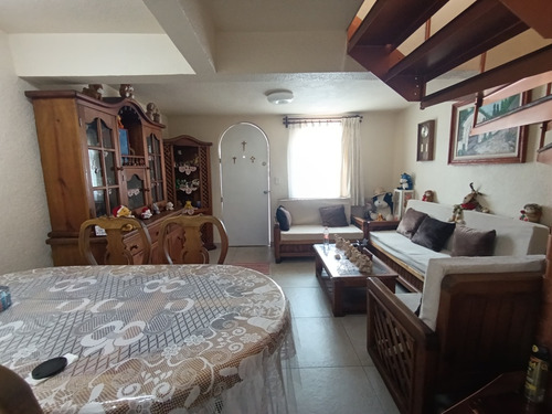 Casa 3 Recamaras Con Estudio, Cocina Integral, Acabados Lujo