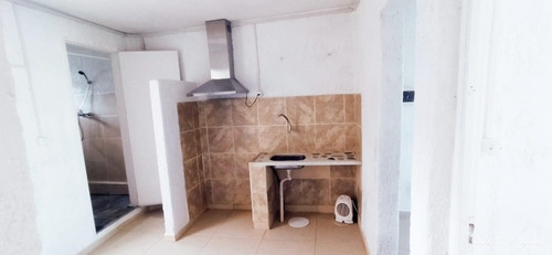 Imagen 7 de 13 de Alquilo Casa 2 Dormitorios