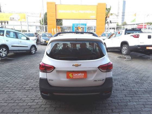 Imagem 3 de 11 de Chevrolet Spin 1.8 Activ7 8v Flex 4p Automático