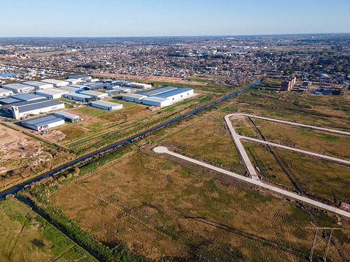 Excelente Parque Industrial En Hudson Sobre Autopista Bs As - La Plata. Lotes Desde 2000 M2.
