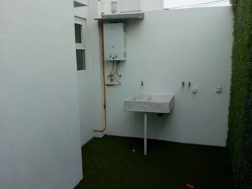 Últimas Casas 3 Recámaras Con Acceso A Alberca, Posibilidad De Ampliar.