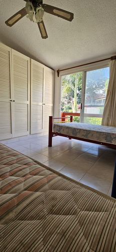 Casa En Condominio En Venta En Fraccionamiento Burgos, Temixco, Morelos.