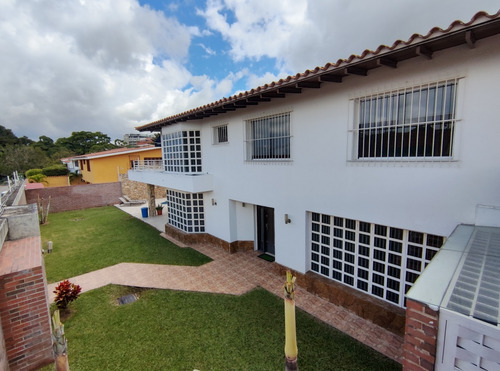 Venta De Hermosa Casa En Terrazas Del Club Hipico