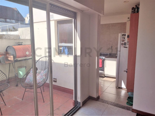 Imagen 5 de 16 de Hermoso Ph 2 Ambientes Con Patio - Retasado!!!