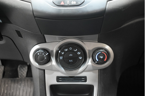 Ford Fiesta Kinetic 1.6 Se La Plata 657