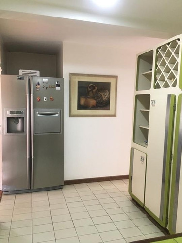 Imagen 15 de 30 de Vendo Casa 300m2 4h/5b/2p El Cafetal 0041