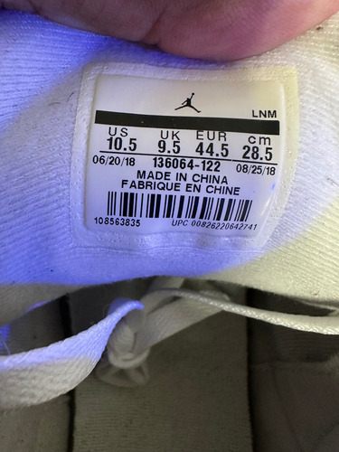 Tenis Jordan 3 Retro Mocha (28.5) (Usado)