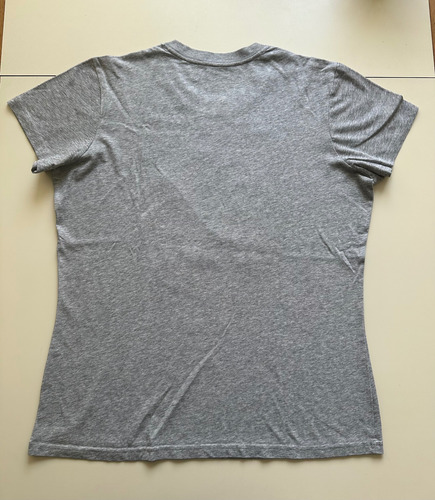 Remera Mujer Nike Talle Figura Xl Pero Es Como Un L. Impecab (Usado)