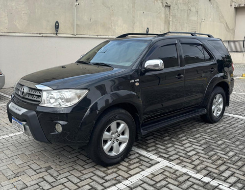 Toyota Hilux SW4 4.0 V6 Srv 7l 4x4 Aut. 5p