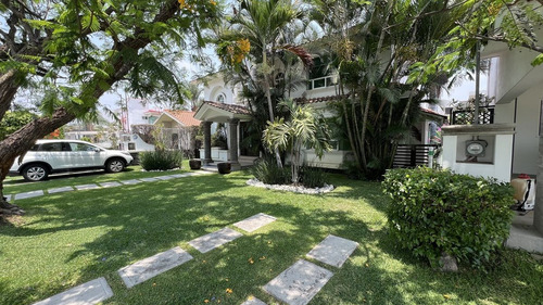 Casa En Renta Lomas De Cocoyoc (solara)