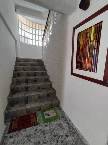Vendo Espectacular Casa De 1.554 M2 De Terreno, 825 M2 De Construcción: 6h, 7b, 20 Pe, Ref. 800.000 - San Rafael De Tabay, Merida