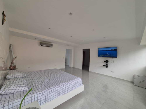 Apartamento Penthouse En Los Naranjos Del Cafetal