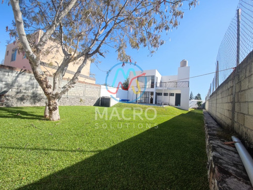 Casa En Renta En Fracc. Pedregal De Oaxtepec Con Alberca