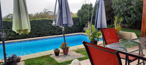 Espectacular Casa En Venta En Condominio (71732)