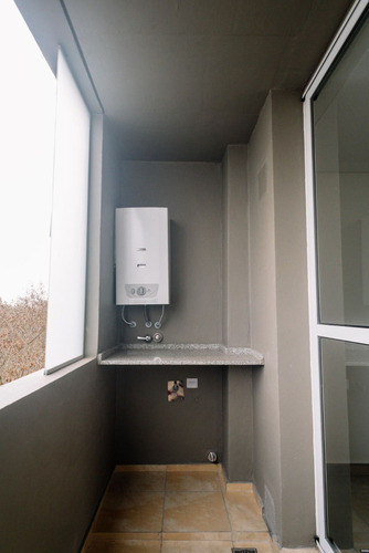 Un Dormitorio Semi Nuevo