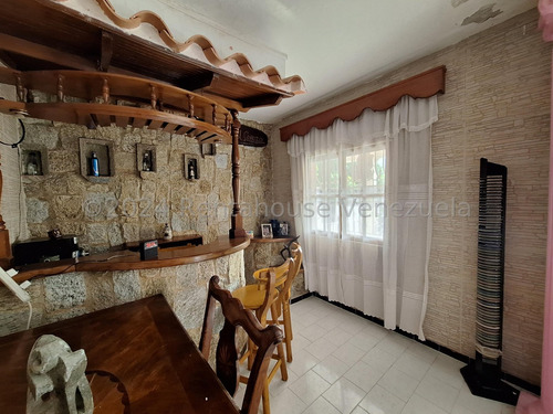 Venta De Casa En La Candelaria Maracay Aragua 25-201 Irr