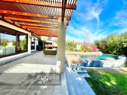 Casa Condominio Arriendo - 6d+4b, Salita, Quincho Y Piscina