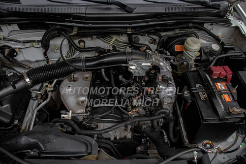 Mitsubishi L200 2.4 Cabina Doble 4x2 Mt