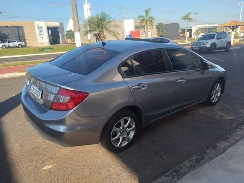 Imagem 4 de 8 de Civic 1.8 Exs 16v Flex 4p Automático