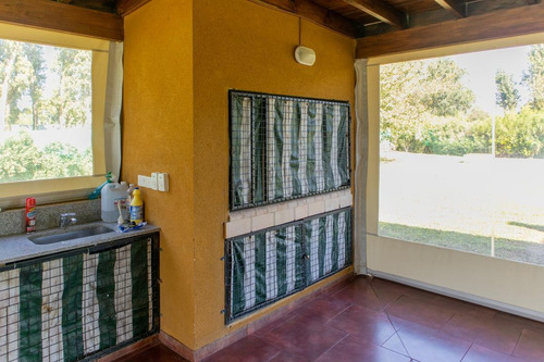 Imagen 17 de 30 de Casa Con Pileta A La Venta En Lobos Country Club