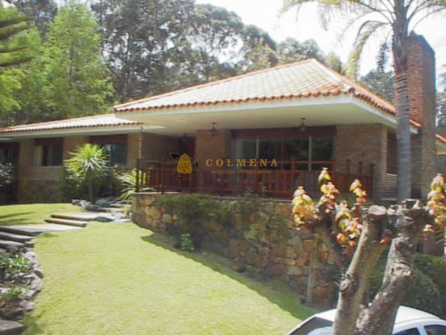 Hermosa Casa En Solanas. A 2 Cuadras De La Playa- Ref: 3979
