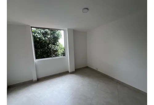 Vendo Casa Remodelada En El Poblado Loma Los Balsos