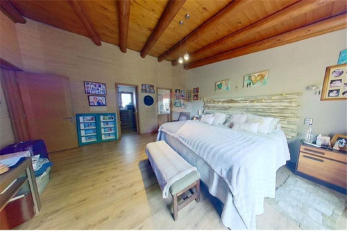 Dos Casas En Uno En Condominio!