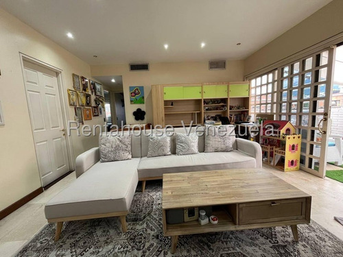 Apartamento En Venta En Campo Alegre En Edificio Con Pozo