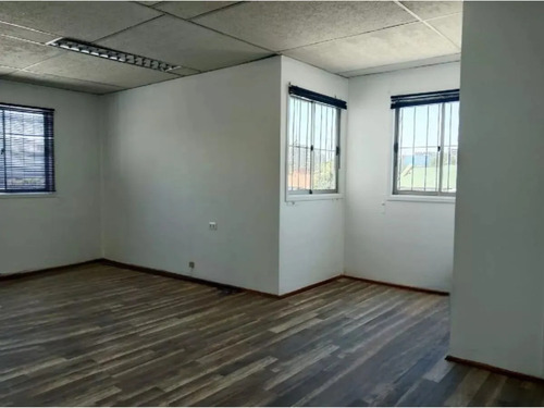 Se Vende Terreno Con Oficinas, Jjprieto Con Salesianos