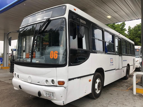 Autobus Mercedez 2001