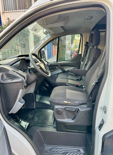 Ford Transit 2.2 Pasajeros Larga Techo Alto Custom Mt