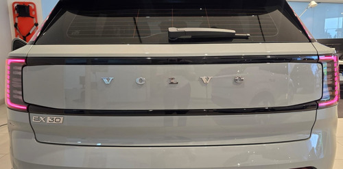 Volvo EX30 Core E40