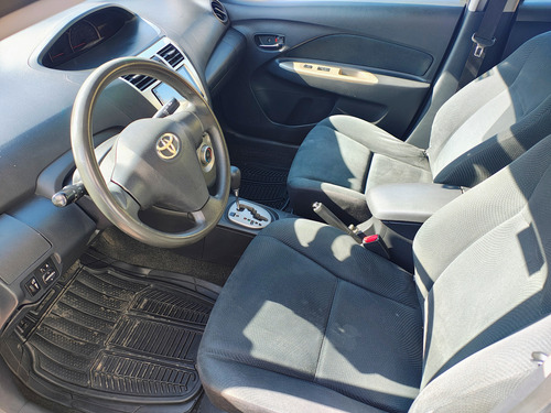 Toyota Yaris 1.5 Premium Sedan At
