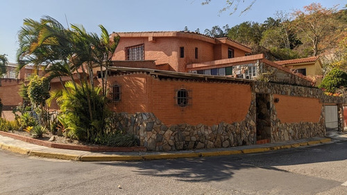 Casa En Urb. Villas Del Rocío, La Entrada. 